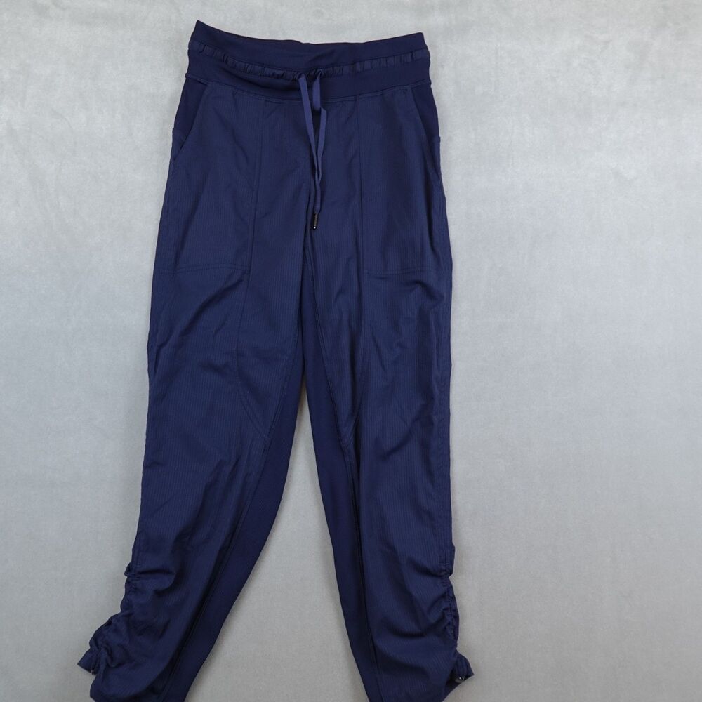 Lululemon Dance Studio Crop II Unlined 25" True Navy Swift Womens Size 2